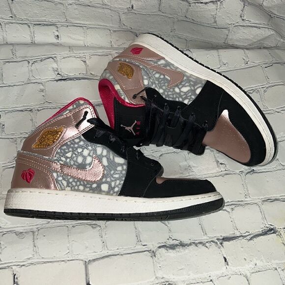 Air Jordan 1 Phat GS ‘Valentines Day’ - Picture 2 of 6